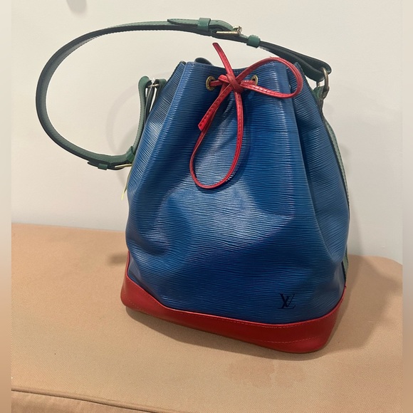 Authentic Louis Vuitton Epi Tri-Color Noe Red Blue Green - Picture 5 of 8